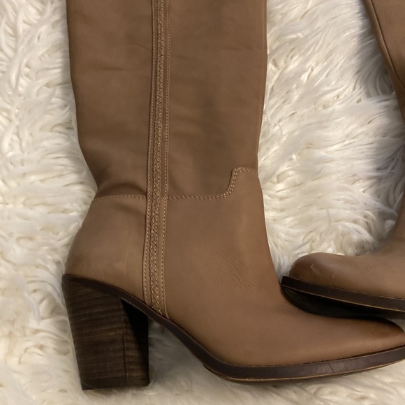 Lucky 🍀 Brand Knee Boots size 8M with heels 3” excellent condition BNWOT - Picture 15 of 16